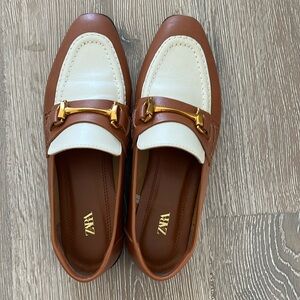 Zara Contrast Color Loafers